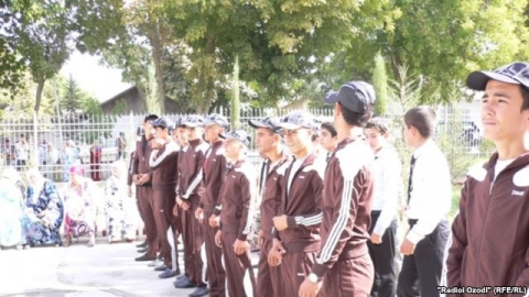 Министерство разрешило правозащитникам посетить войсковые части